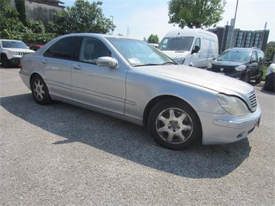 16/26-1- 01 autovettura Mercedes B 220