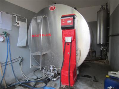 38/26- 01 cisterna per latte con raffreddamento marca Wedholms