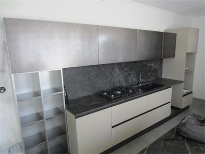 28/26-2- arredo nuovo da esposizione