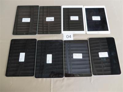 4/2026/4 - 08 Apple Ipad vari modelli usati sprovvisti di cavi ed accessori