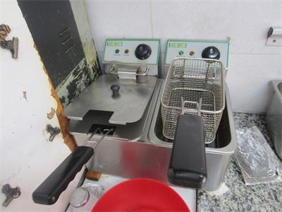 18/26-  01 macchina per Kebab, 01 friggitrice elettrica doppio cestello Easyline