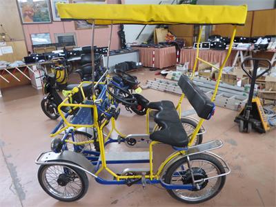 45/26-1-01 risciò 2 posti + 2 bambini, senza marca apparente, con motore elettrico posto su mozzo, s