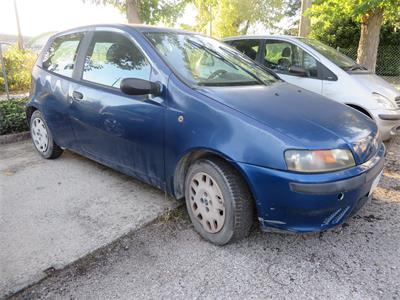 38/26-1-n. 1 FIAT PUNTO ELX targata BW134MY