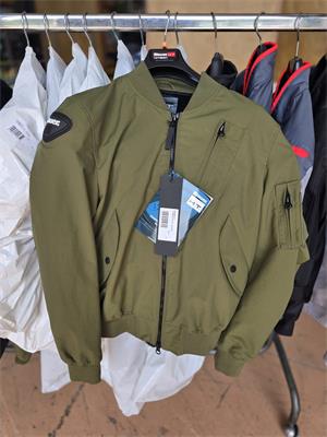 12/2025- abbigliamento e calzature tecniche per motociclismo e caschi per moto