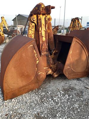 28/25-29- lotto di benne bivalve-mordenti