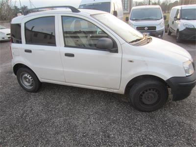 36/25-1- 01 autocarro Fiat Panda tg EB523JT  anno 2010