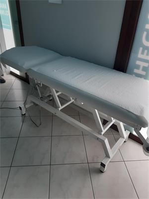 43/2025- arredi ed attrezzature professionali per ambulatorio medico multidisciplinare,