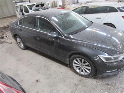 28/25-4- autovettura Volkswagen Passat