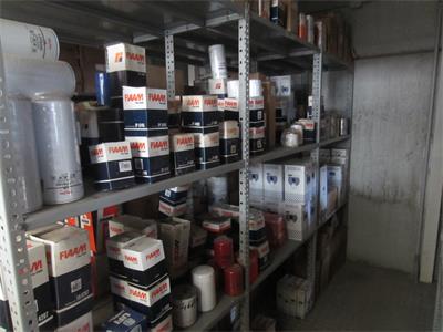 28/25-23- officina ricambi filtri-olio- cinghie, scaffalatura leggera ca. 20,00 mt,