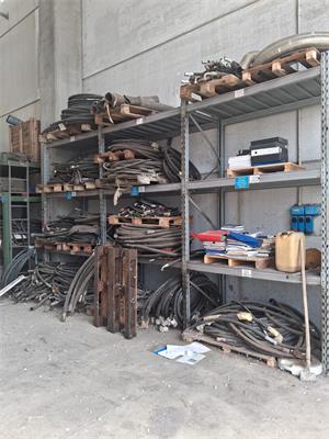 28/25-32- scaffalatura pesante portapallet a tre ripaini per mt lineari 72 ca, per 39 montanti e tub