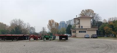 11/25-lotto 2- Unità immobiliare destinata ad ufficio (di fatto utilizzata a residenza)