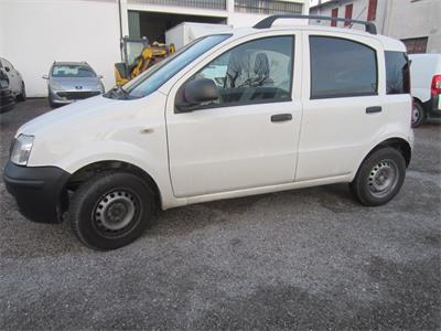 36/25-1- 01 autocarro Fiat Panda tg EB523JT  anno 2010