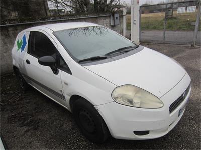 36/25-5- 01 autocarro FIat Punto tg DH598NK
