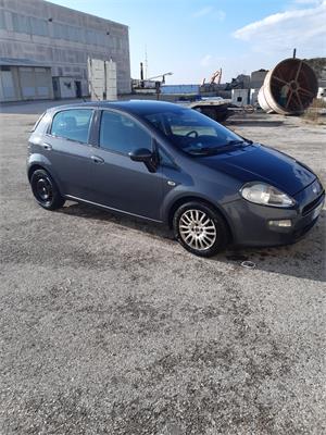 28/25-8- autovettura Fiat Punto Street