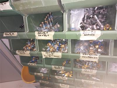 37/25-9- componentistica ed accessori per impianti idraulici,