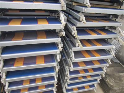 18/26- 350 postazioni da spiaggia/piscina composte da 02 lettini con struttura in alluminio e textil