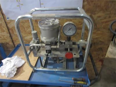 47/25-1- attrezzature specifiche per officina meccanica e per saldatura, materia prima, mobilio ect