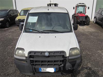 14/2024 - 01 autocarro Fiat Doblò anno 2005