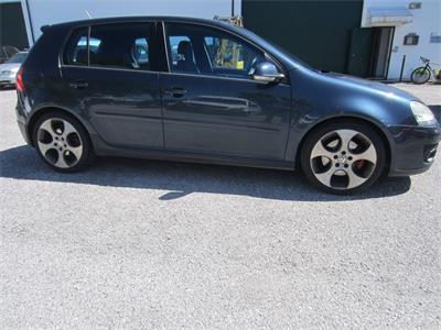 24/26-2- autovettura VW Golf GTI