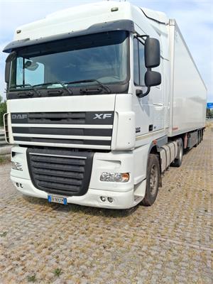 28/26-1-  01 trattore stradale DAF FT XF 105-460